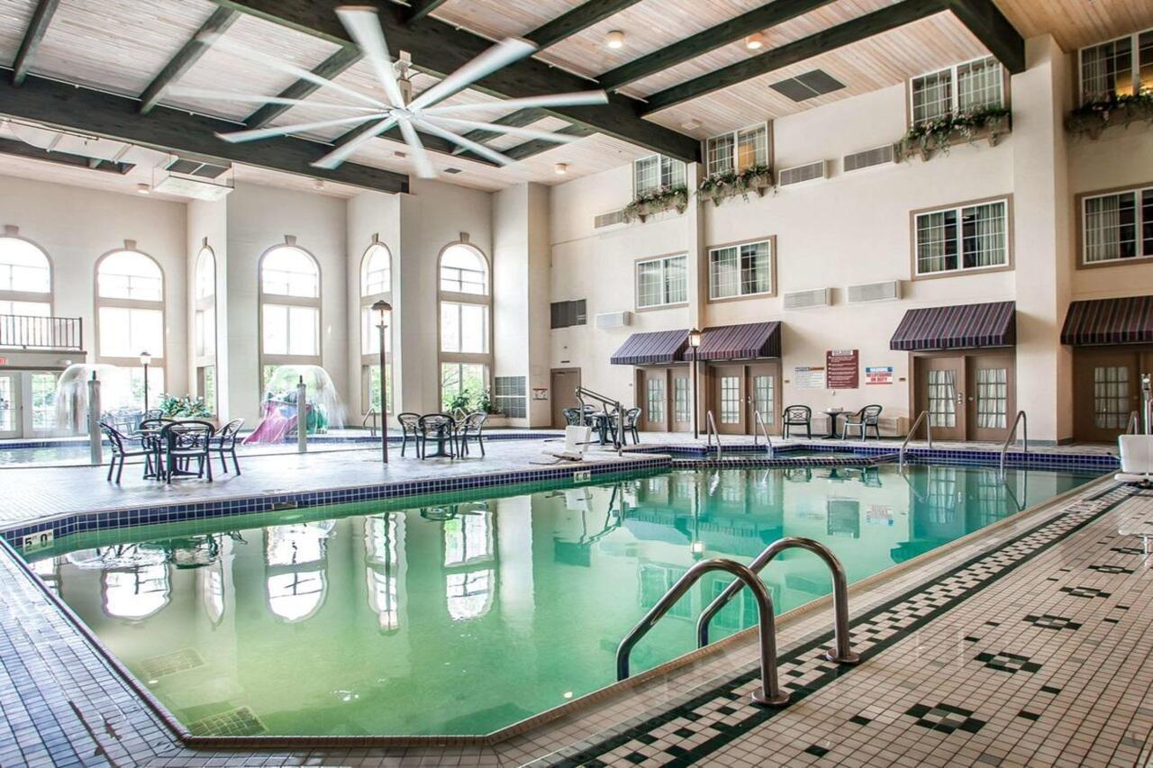 אוק קריק Comfort Suites Milwaukee Airport מראה חיצוני תמונה