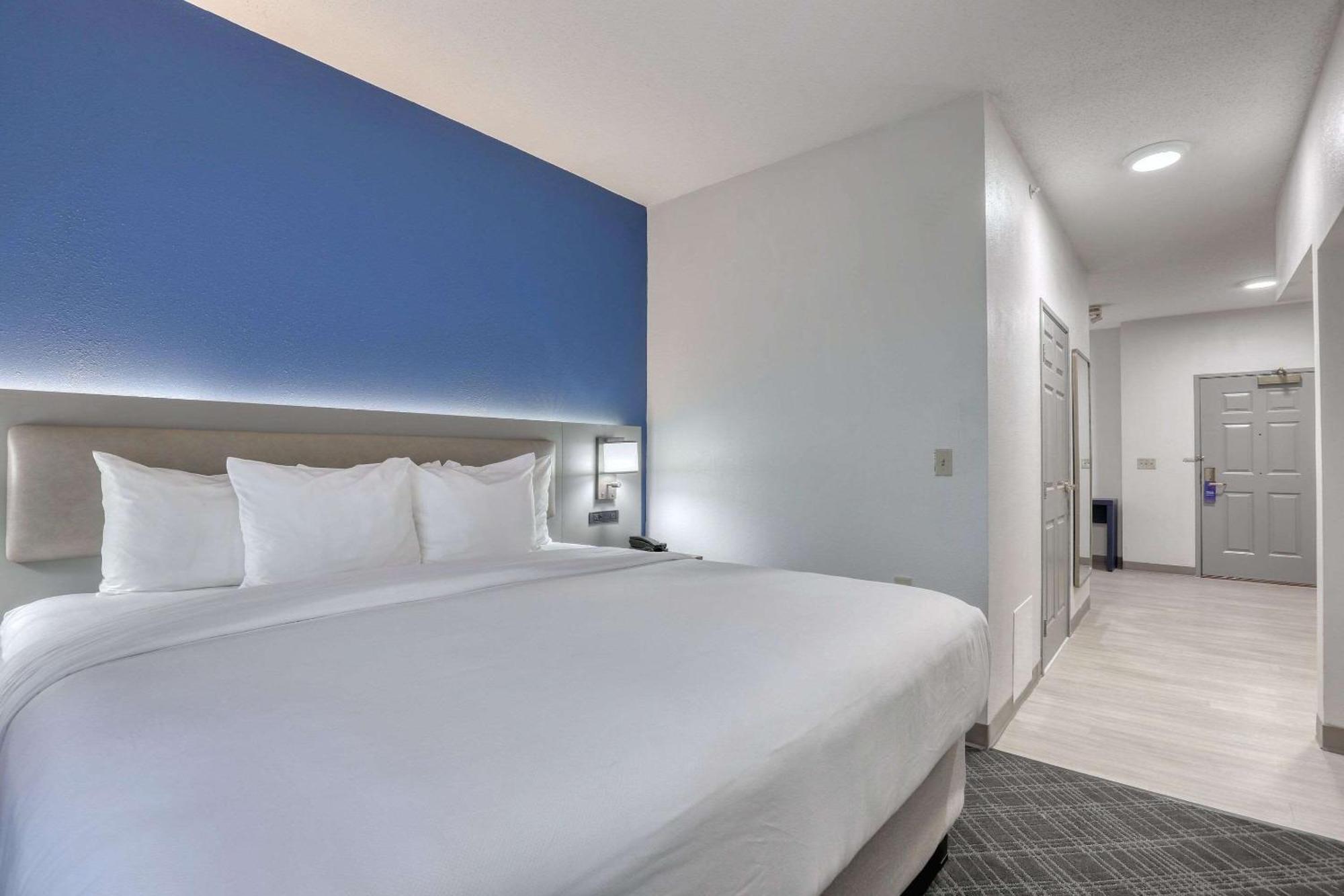 אוק קריק Comfort Suites Milwaukee Airport מראה חיצוני תמונה