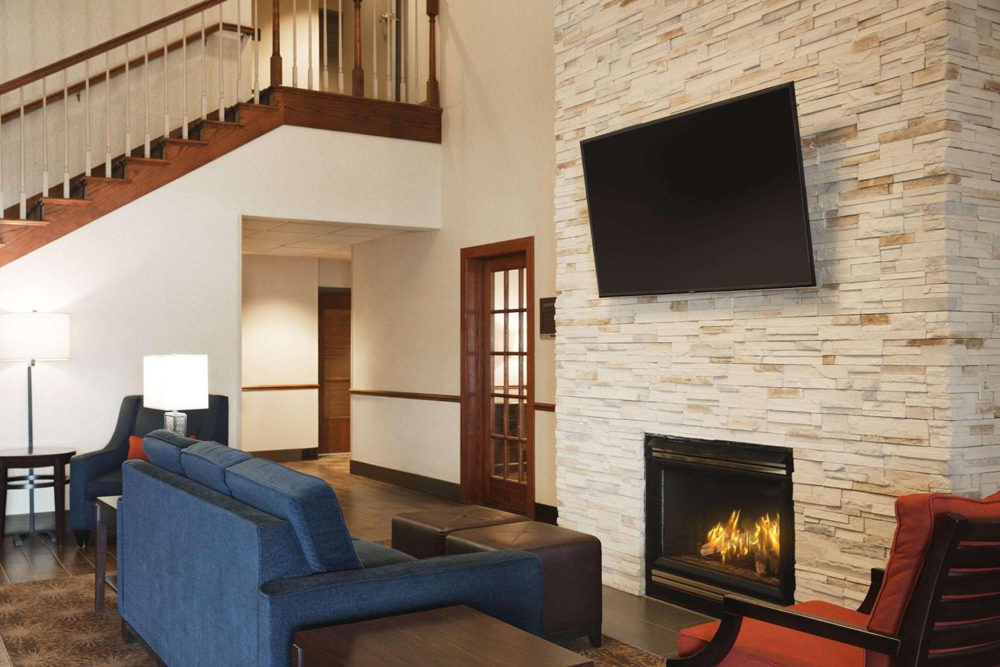אוק קריק Comfort Suites Milwaukee Airport מראה חיצוני תמונה