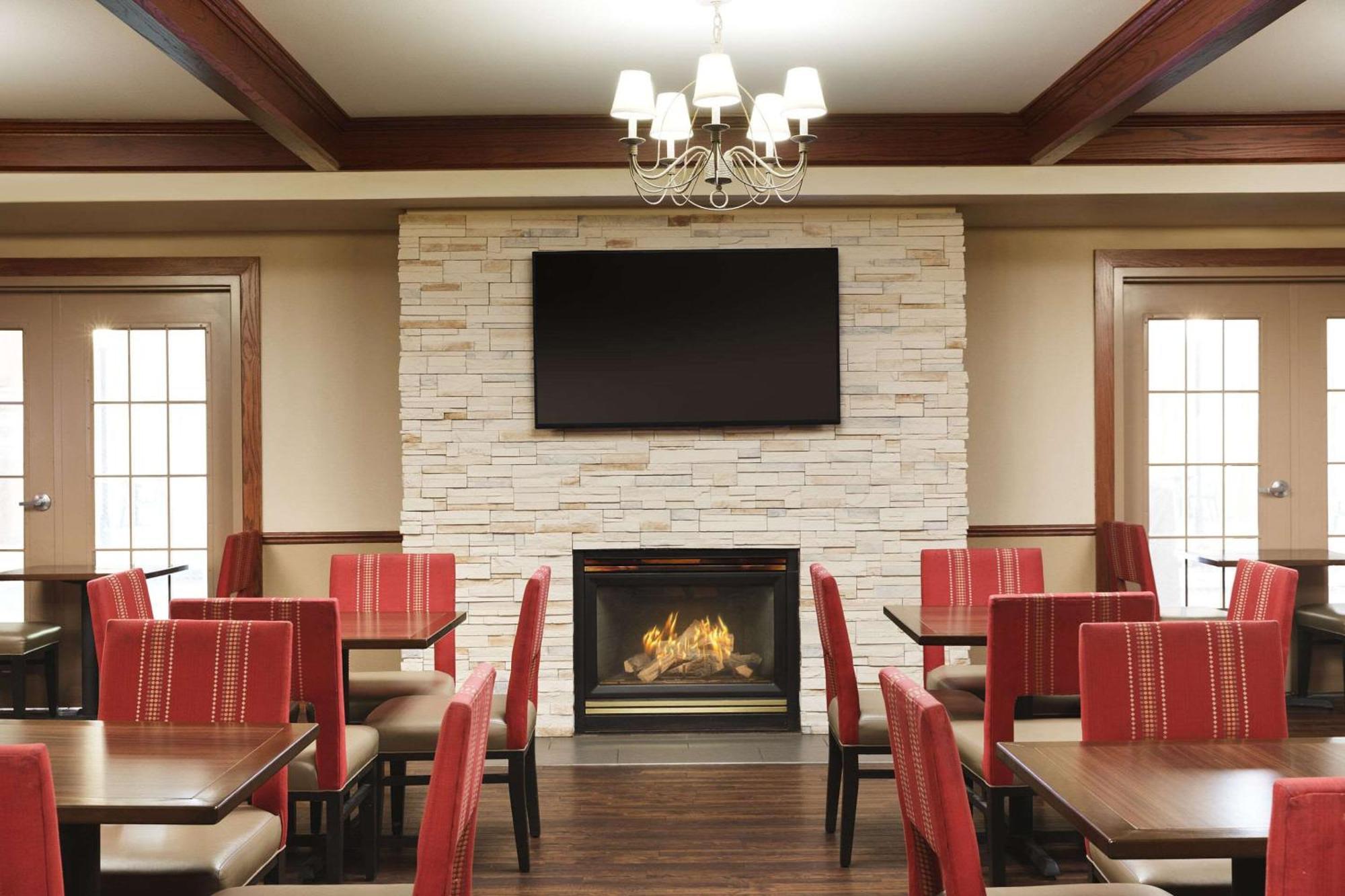 אוק קריק Comfort Suites Milwaukee Airport מראה חיצוני תמונה
